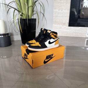 Air Jordan 1 Retro High Taxi Yellow Toe OG taksi Jordan 4 żółte